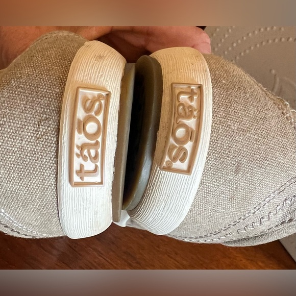 Taos Star Retro Shoe Women 8.5
Brown Canvas Lace Up Arch Support Walking Sneaker - Picture 8 of 14